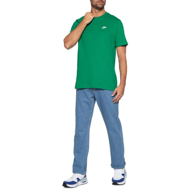 Camiseta Nike Sportswear Club Masculina_P02