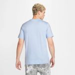 Camiseta Nike Sportswear Club Masculina_P02